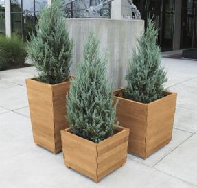 Country Casual Teak Studio Tall Square Planter W/ Commercial-Grade Liner
