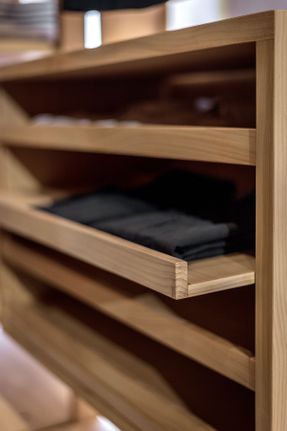 Riva 1920 Avant Open Wardrobes & Walk In Closets