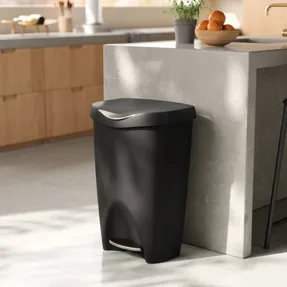 Umbra Brim Step On Trash Can