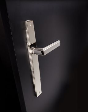 Groel New York Lever Handle Set On An Exclusive Backplate
