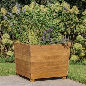 Countrycasualteak Studio Small Square Planter W/ Commercial-grade Liner