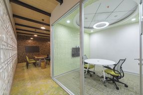 Apton Quartz Single Central Glazed Frameless Glass Partitioning