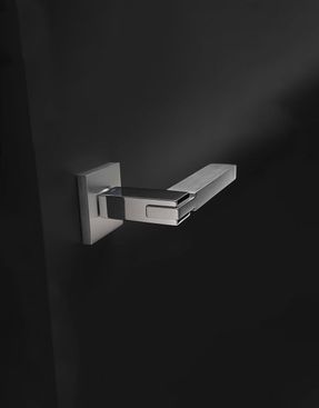 Groel Quadra door handle set on squared rose