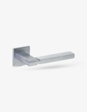Groel Quadra door handle set on squared rose