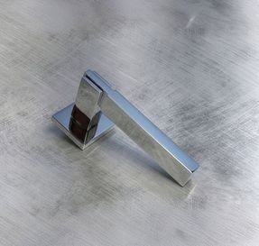 Groel Quadra door handle set on squared rose