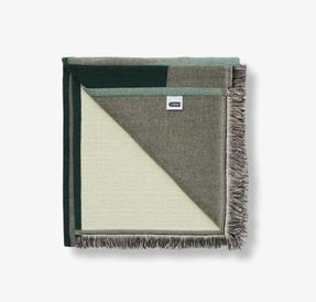 Case Eclipse Throw Blanket