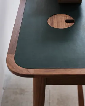 Pinch Menton Inlaid Leather Desk