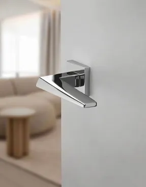 Groel Strip door handle set on squared rose