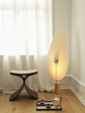 Gejst Liris Floor Lamp