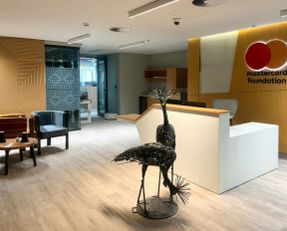 Deckon Mastercard Office Ceiling