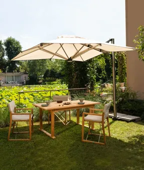 Unopiu Levante Square Umbrella