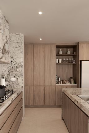 House Dieciocho