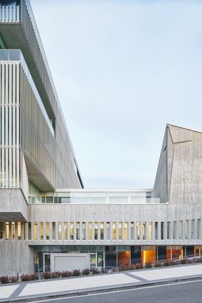 Aldapeta María Ikastetxea School in San Sebastian