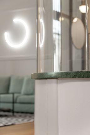The Transparent Apartment