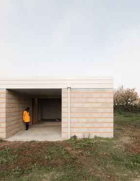 8 House