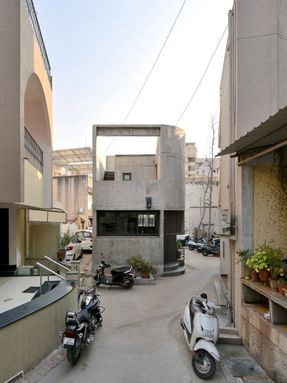 A Modest House in ‘Pol’ Neighborhood