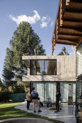 Dominga House