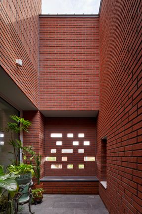 Jeokhoje House