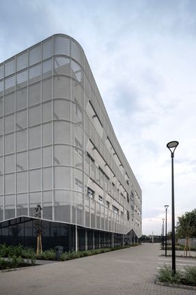Faculty of Pharmacy University of Debrecen and Manufacturing Center