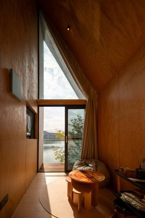The Cabin of Sails