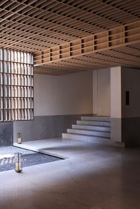 Sunlight Courtyard, Entrance Lobby of Aranya