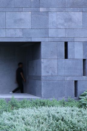 Sunlight Courtyard, Entrance Lobby of Aranya