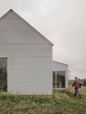 SHED/HOUSE