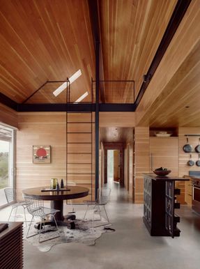 SHED/HOUSE