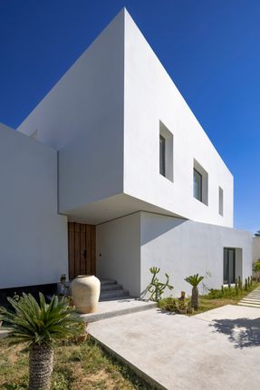 Villa 144
