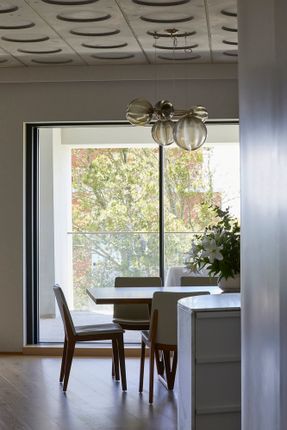 Pointe Living Apartment