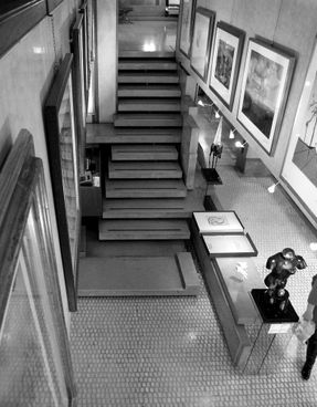 AD Classics: Olivetti Showroom