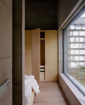 Raw House