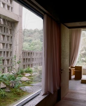 Raw House