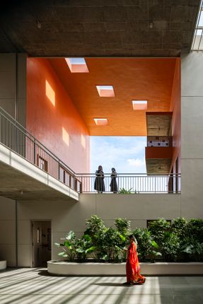 Rainbow International School