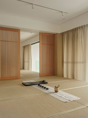 Rendezvous for Four Generations Residence