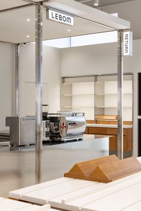 Lebom Cafe
