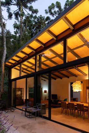 Araucarias House