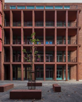 Fish Island Mix-Use Building University of Arts London
