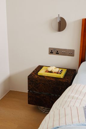 16 Crimson Unfold Apartment