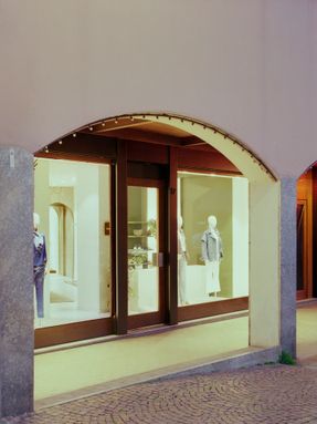 Diciassette Clothing Store