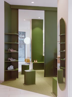 Diciassette Clothing Store