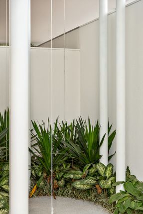 Pavilion Tess
