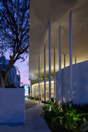 Pavilion Tess