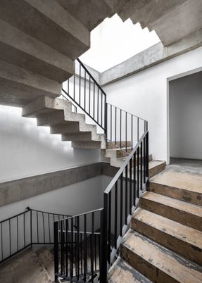 Dwelling the Absent: Residential Apartment for Maryam and Faraj Shiraz