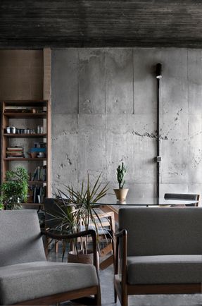 Dwelling the Absent: Residential Apartment for Maryam and Faraj Shiraz