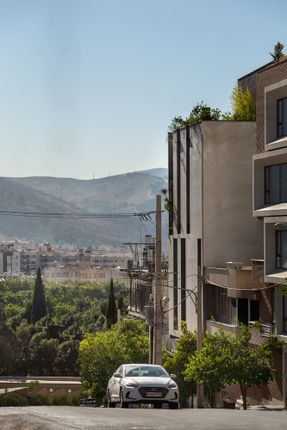 Dwelling the Absent: Residential Apartment for Maryam and Faraj Shiraz