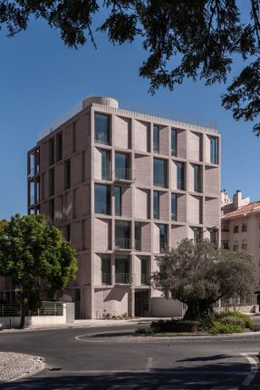Residential Building in Cascais