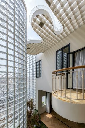 Crystal Pavilion House