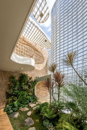 Crystal Pavilion House