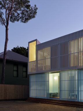 Blok Three Sisters House